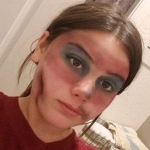 Meet your Posher, Abigail